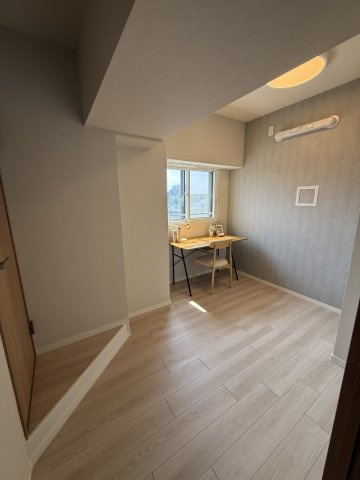 グランメール中井の洋室