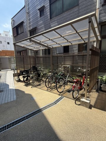グランメール中井の駐輪場
