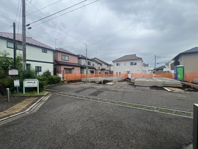 日野市日野台2丁目の前面道路含む現地写真