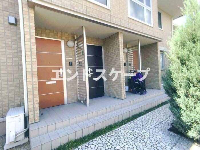 キャメロット　Ⅰのエントランス|高崎、前橋、伊勢崎エリアのお部屋探しはエンドスケープまで！お客様の理想お聞かせ下さい♪