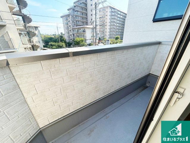 尼崎市武庫豊町　新築一戸建てのバルコニー|日当たりのよいバルコニー！お部屋が開放的に！