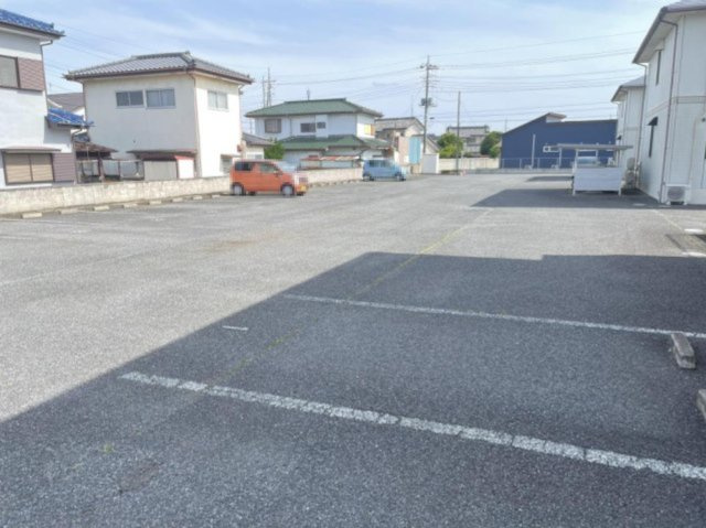 エーデルハイム(リフォーム)の駐車場