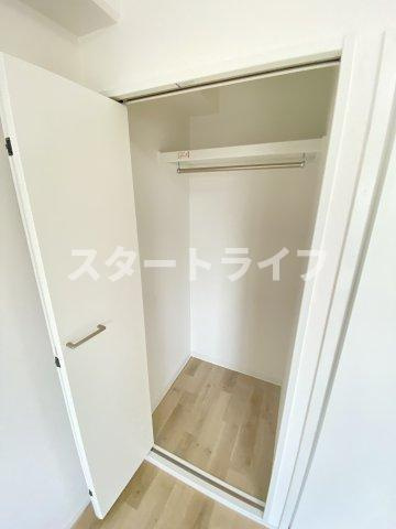 大阪市淀川区新高４丁目の賃貸マンションの収納