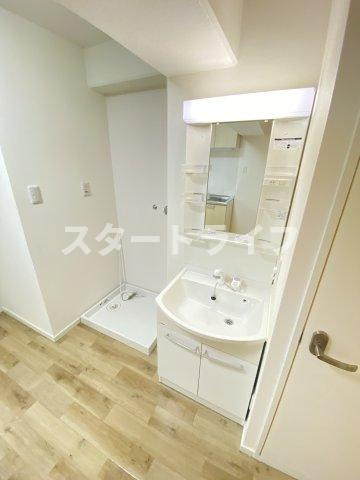 大阪市淀川区新高４丁目の賃貸マンションの洗面所