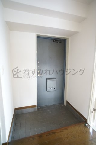 ル・シエル宝塚の玄関|参考、同建物・同間取りの号室