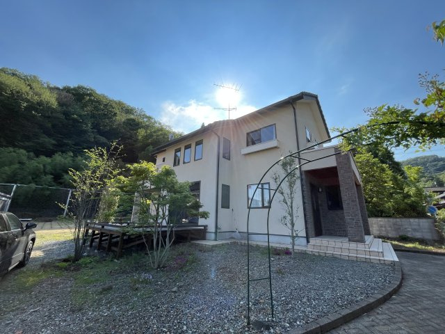 中古戸建・中古住宅　足利市本城1丁目　けやき小学校・第二中学校の外観|植栽のアレンジもできそうですね！