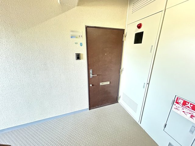 サンタウン御屋敷弐番館の玄関