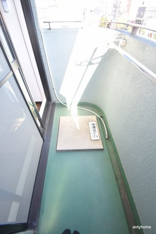 ディナスタビル　仲介手数料無料のバルコニー