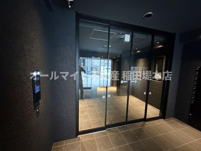 川崎市多摩区登戸の賃貸マンションのエントランス