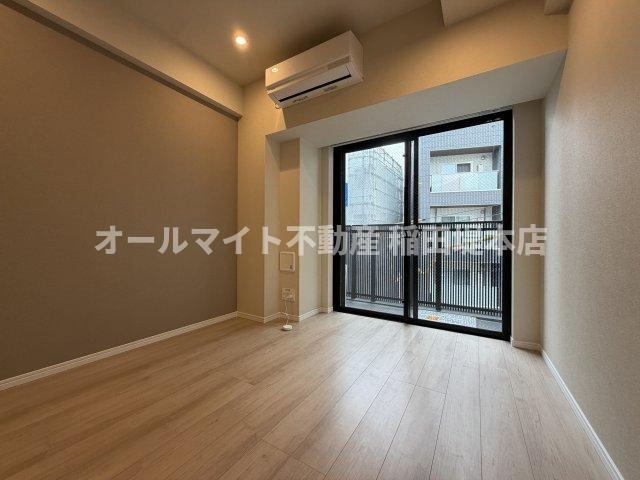 川崎市多摩区登戸の賃貸マンションの居間・リビング