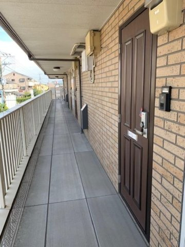グロワール東合川の玄関