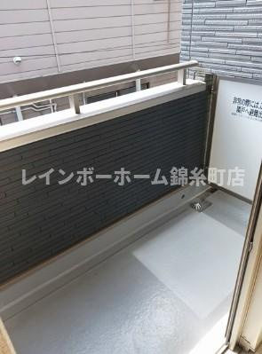 CASA 193のバルコニー