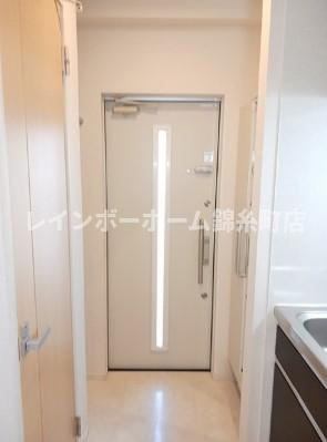 CASA 193の玄関