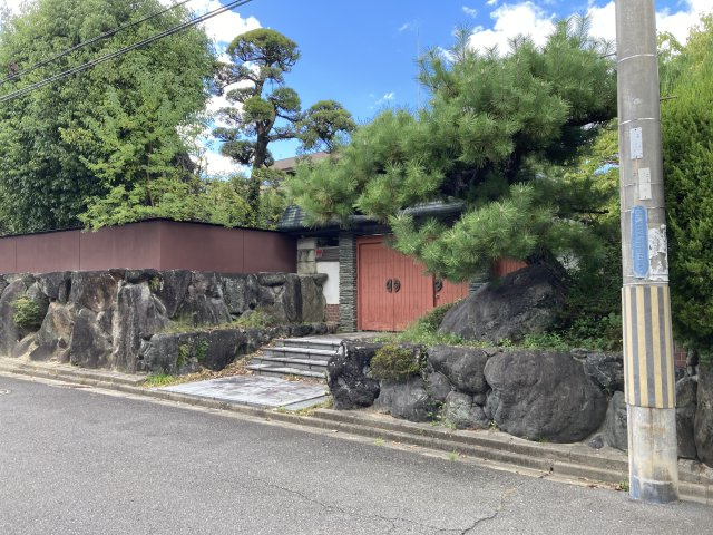 奈良市登美ヶ丘１丁目の外観|閑静な住宅地。