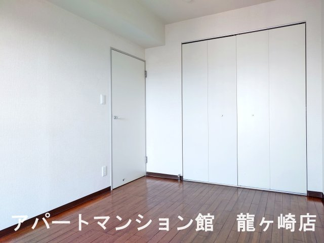 竜ヶ崎ハイツBの洋室