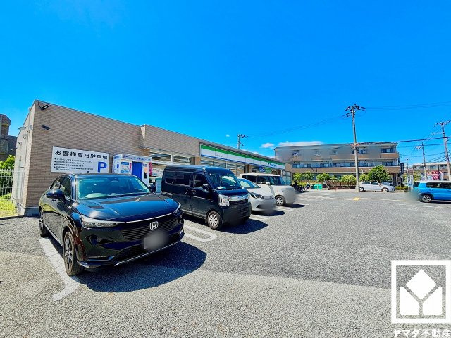 西宮市上ケ原七番町のその他|「ファミリーマート西宮上ヶ原店」まで徒歩9分。日々の急なお買い物や深夜・早朝の備えにも柔軟に対応できる、暮らしの快適性を支えるロケーションです。