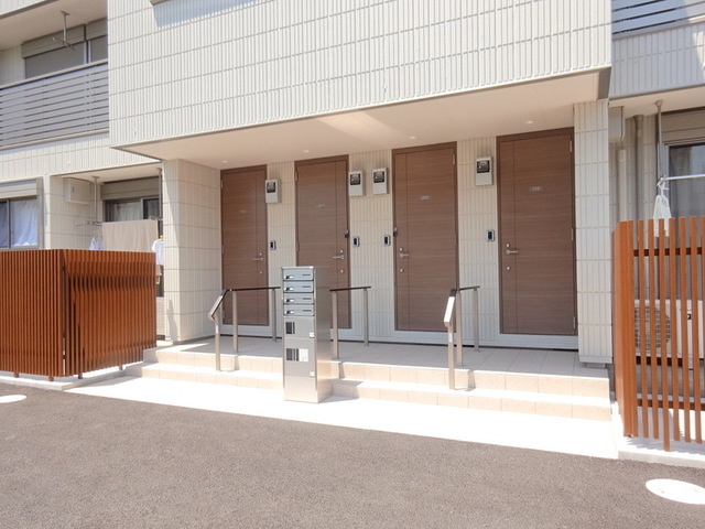 ジョウエイ外原　A棟のエントランス|★閑静な住宅街★