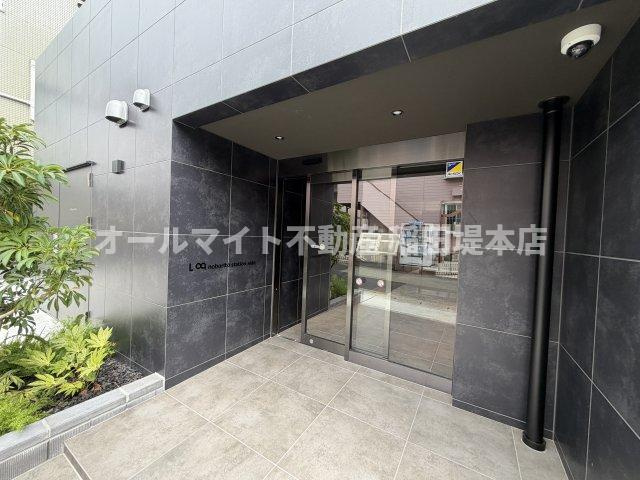 川崎市多摩区登戸新町の賃貸マンションのエントランス