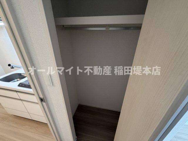 川崎市多摩区登戸新町の賃貸マンションの収納