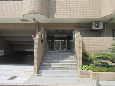 ルミエール沼田のエントランス