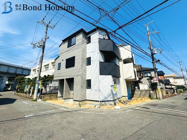 南西角地で陽当たり良好　野々上1丁目　新築2区画　1号棟の前面道路含む現地写真
