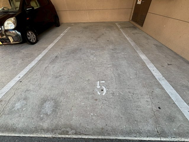 壱番館今宿の駐車場
