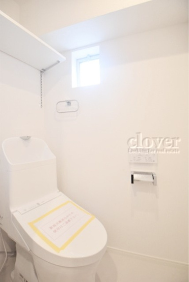 【トイレ】 | 渋谷マンション | トイレはもともと個人の領域である自宅の中でも、最もプライベートな空間です。だからこそ、ほしい「落ち着き」がここにあります。～即日のご見学可能～　お問合せはお気軽にどうぞ。
