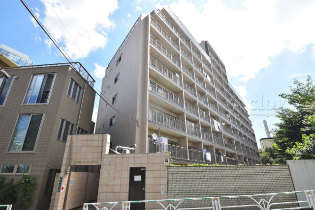 【外観】 | 渋谷マンション | 手入れの行き届いた外壁やエントランスなど、「見ればわかる」レベルで清潔感を保ったマンションです。築年数を感じさせない姿で皆様をお出迎えします。～即日のご見学可能～　お問合せはお気軽にどうぞ。