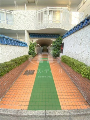 【エントランス】 | ドムスケーブ | 落ち着いたエントランスです