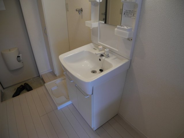 modern palazzo 文教東の洗面所