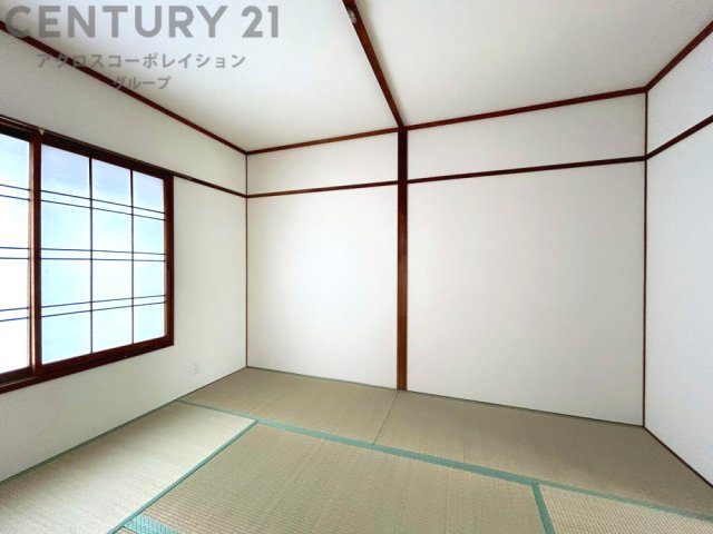 子供部屋…創造性や成長を促す遊びの空間を提供。学習や趣味に集中できる環境を整えます。個別のプライベートスペースは自己表現と自立心を育み、心地よい睡眠環境を整えリラックスできる場所を提供。
