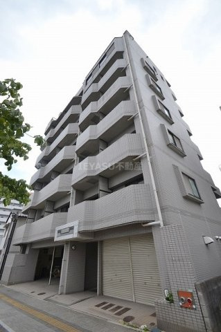 パール大宮の外観