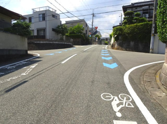 【前面道路含む現地写真】 | 川西市萩原台西1丁目339　建築条件無土地