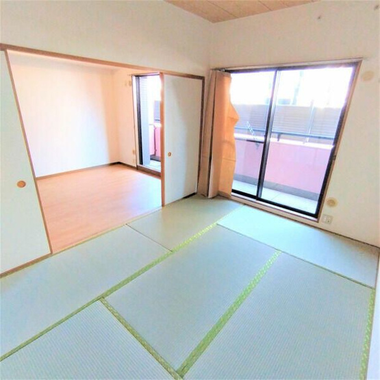 【内装】 | ラ・メールパレ蕨 | 明るい室内です