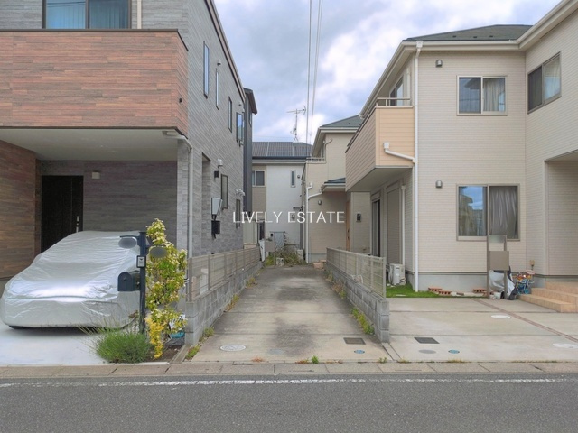 草加市稲荷4丁目 中古戸建の外観
