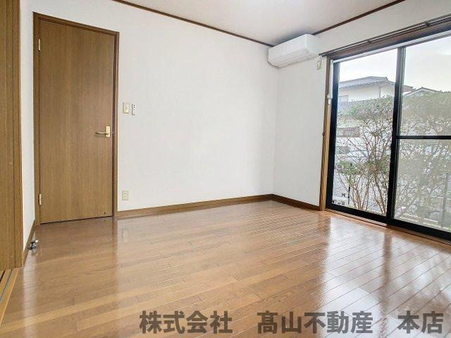 エコパラダイス宗像の居間・リビング