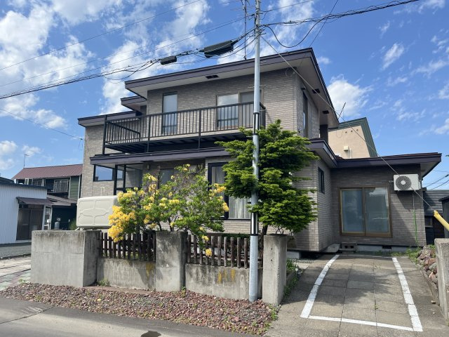 美幌町字三橋町1丁目7番13　中古住宅の外観