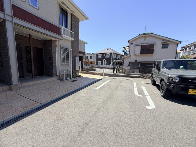 シャン・ド・プレールAの駐車場