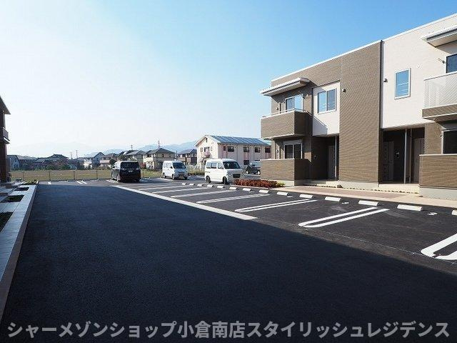 コスモス　Ａの駐車場|駐車スペースもあります