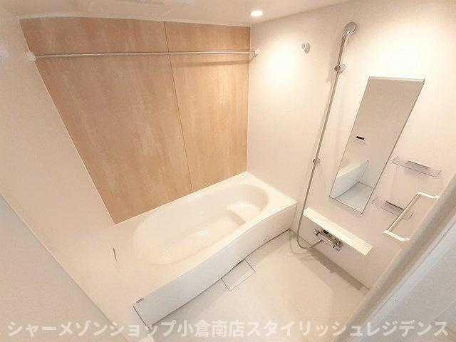 グランドエスポワール行橋　Ⅰの浴室|落ち着いた空間のお風呂です