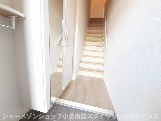 デュオブライト　Ⅱの玄関|明るい玄関です