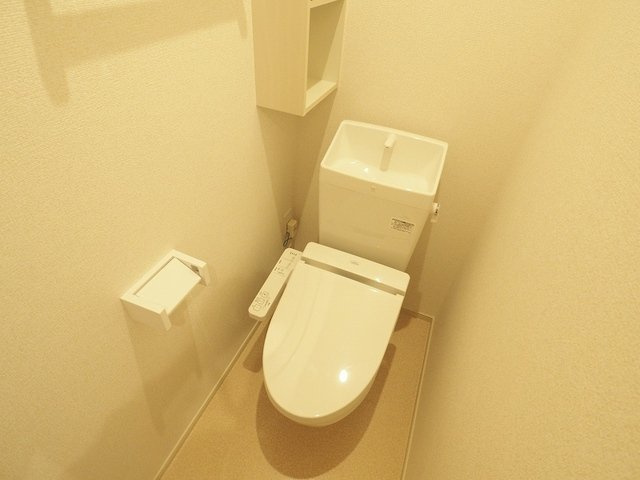 シエロ．ガーデン．ツダ　Ｃのトイレ|清潔感のあるトイレです
