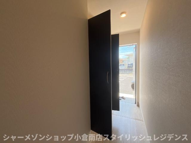 ブドワールのエントランス|下駄箱