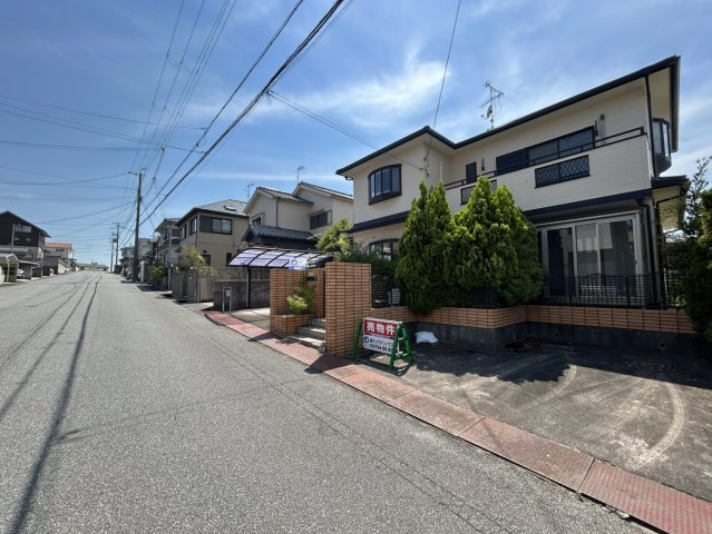天神町　中古戸建の前面道路含む現地写真