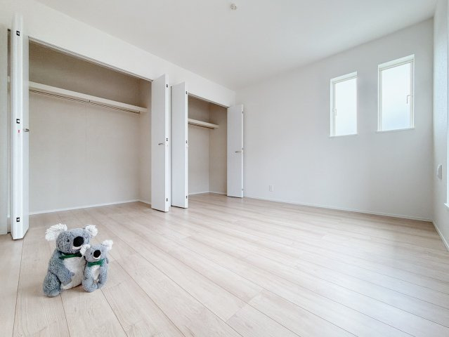 【洋室】 | 前橋市南町2丁目　新築住宅 | 「どんな家具を置こうかな」とワクワクする。好みのこだわりのお部屋にしてじぶんだけの部屋でゆったりと寛げます。