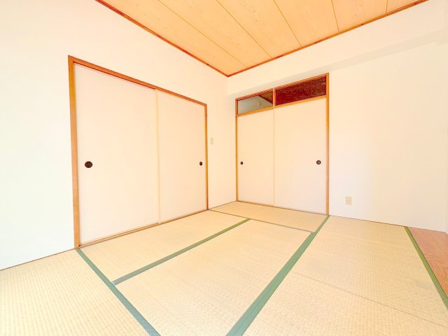 リブラン新北野の和室