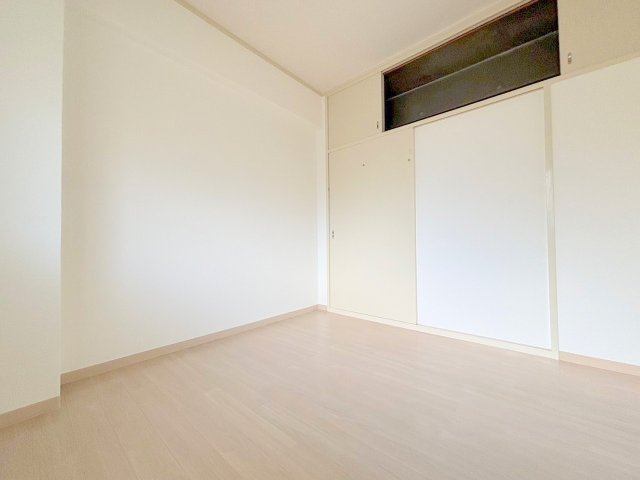 リブラン新北野の洋室
