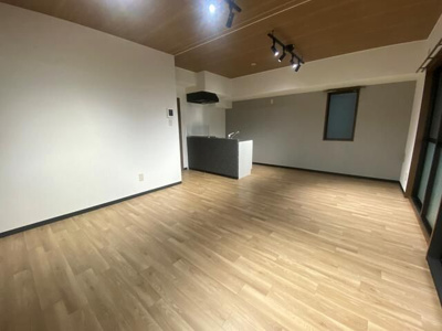 【居間・リビング】 | メゾンベルジュ | 居間です