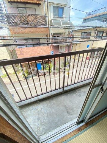 大阪市淀川区新高２丁目の賃貸マンションのバルコニー