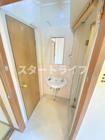 大阪市淀川区新高２丁目の賃貸マンションの洗面所